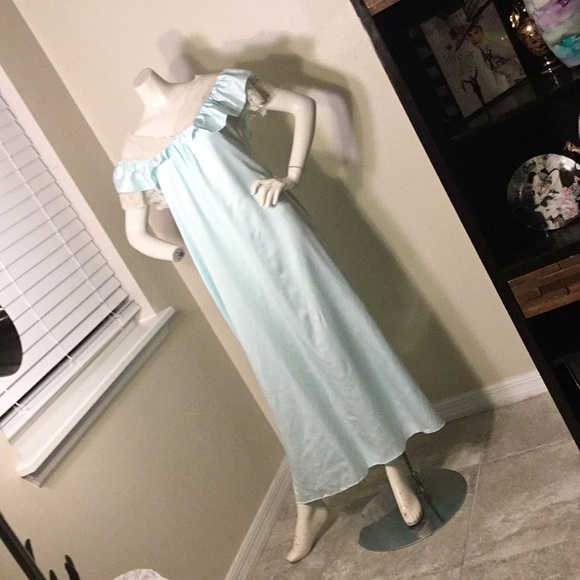 Uly OF FRANCE VINTAGE SLEEPWEAR SIZE SMALL - Picture 5 of 6